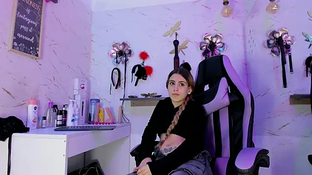 Natasha-Adams online show from 04/30/26, 09:08