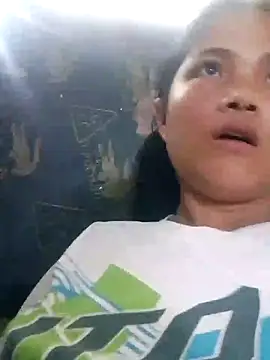 Pretty-Queen21 online show from 10/20/25, 04:13