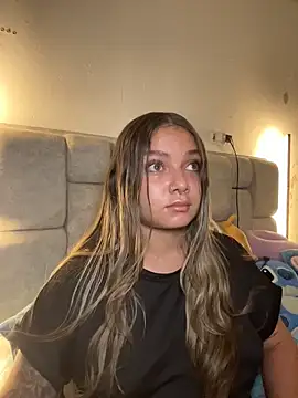 AnnyLopezzz  online show from 05/06/26, 05:46
