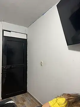 AnnyLopezzz  online show from 06/17/26, 06:49