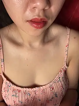 Yumii 09 online show from 11/30/25, 08:35