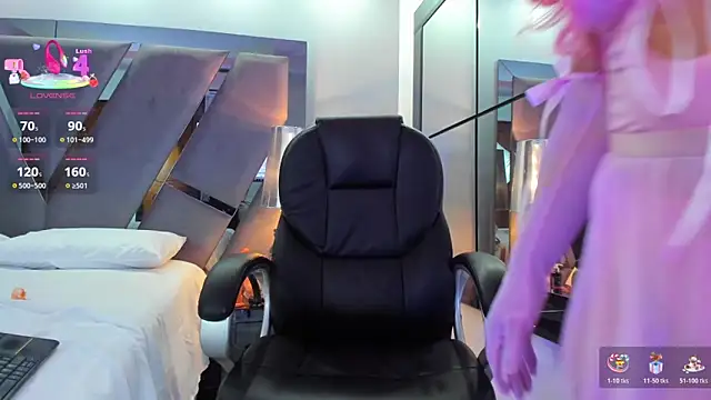 Abril monroe  online show from 11/01/25, 04:47