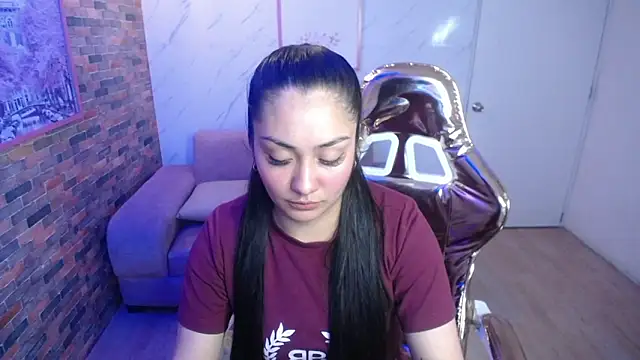 Snapshot of Ivony18_b chatting on 09/09/25, 03:17 Ivony18 b online show from 09/09/25, 03:17