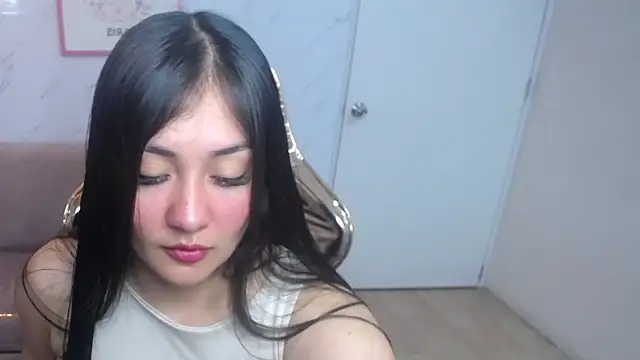 Snapshot of Ivony18_b chatting on 09/23/25, 03:09 Ivony18 b online show from 09/23/25, 03:09