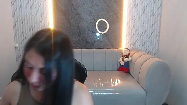 Snapshot of Ivony18_b chatting on 10/19/25, 03:07 Ivony18 b online show from 10/19/25, 03:07