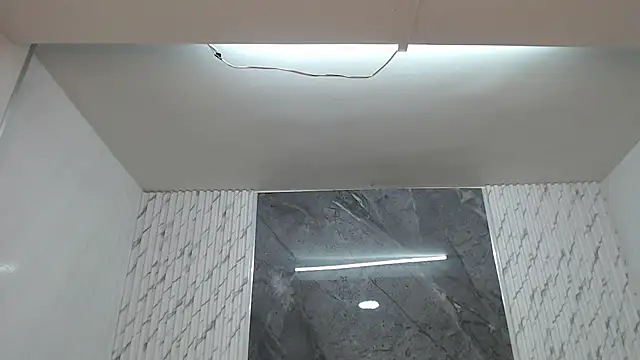 Snapshot of Ivony18_b chatting on 11/25/25, 03:06 Ivony18 b online show from 11/25/25, 03:06