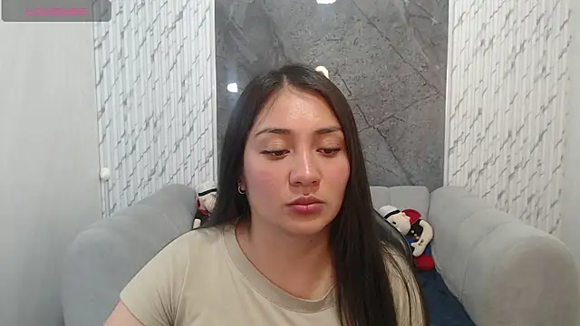 Snapshot of Ivony18_b chatting on 11/26/25, 03:18 Ivony18 b online show from 11/26/25, 03:18