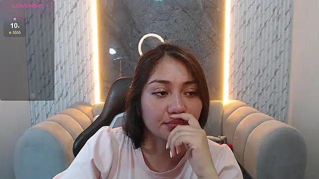 Snapshot of Ivony18_b chatting on 11/30/25, 08:07 Ivony18 b online show from 11/30/25, 08:07