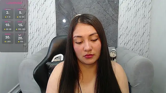 Snapshot of Ivony18_b chatting on 12/05/25, 03:15 Ivony18 b online show from 12/05/25, 03:15