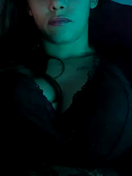 StrapPink online show from 11/14/25, 10:25