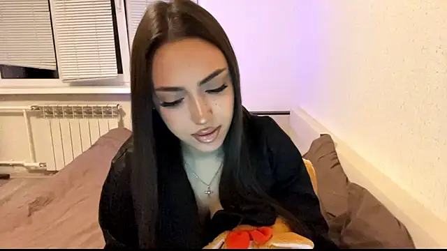 Leaf Unto online show from 11/15/25, 02:24