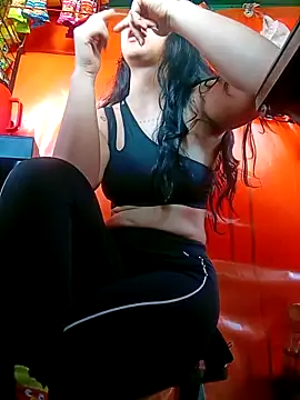 Snapshot of Sol_Sunny chatting on 03/20/26, 09:30 Sol Sunny online show from 03/20/26, 09:30