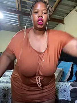 Curvycandy95 online show from 05/29/26, 06:22