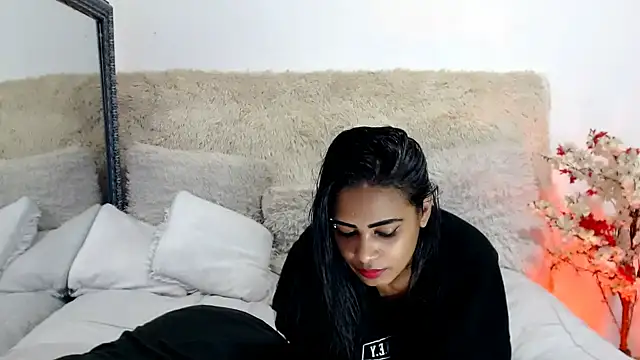 indianchic89 online show from 02/27/25, 09:25