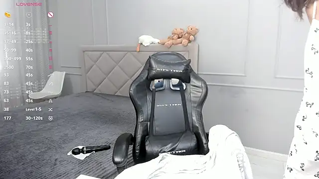 Yunleah online show from 09/22/25, 01:29