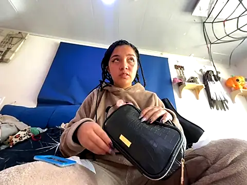 amanne misa online show from 10/10/25, 06:51