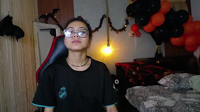 honeymoon 12 online show from 10/29/25, 03:42