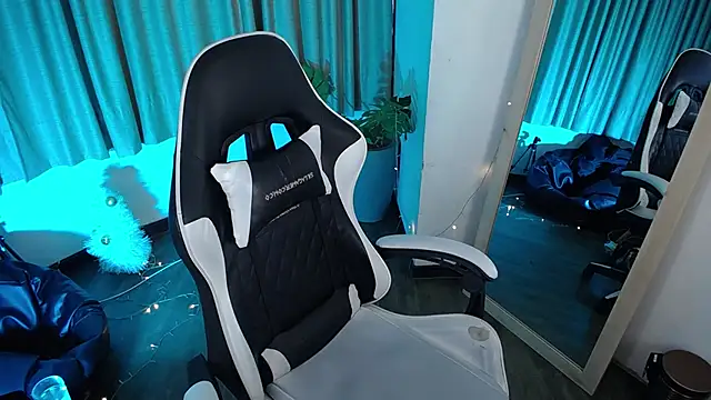 athenea fox online show from 12/03/25, 07:45