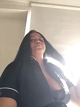 Snapshot of -Mia1 chatting on 09/09/25, 12:37 -Mia1 online show from 09/09/25, 12:37