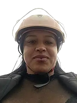 Snapshot of -Mia1 chatting on 10/03/25, 02:14 -Mia1 online show from 10/03/25, 02:14