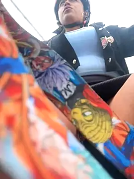 Snapshot of -Mia1 chatting on 10/20/25, 03:34 -Mia1 online show from 10/20/25, 03:34