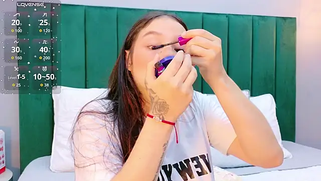 Ashley Evans22 online show from 01/08/26, 09:17