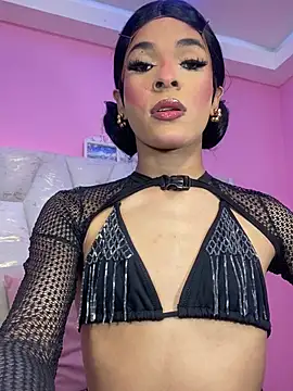 Amira Ember online show from 06/24/26, 04:11