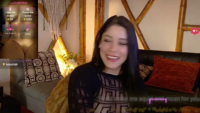 Snapshot of sofiia_diaz0805 chatting on 10/04/25, 09:02 sofiia diaz0805 online show from 10/04/25, 09:02