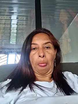 maleja23 online show from 10/22/25, 01:44