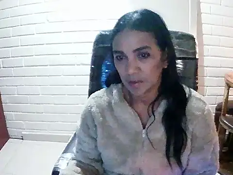 MiiaVelasquez online show from 10/15/25, 03:39