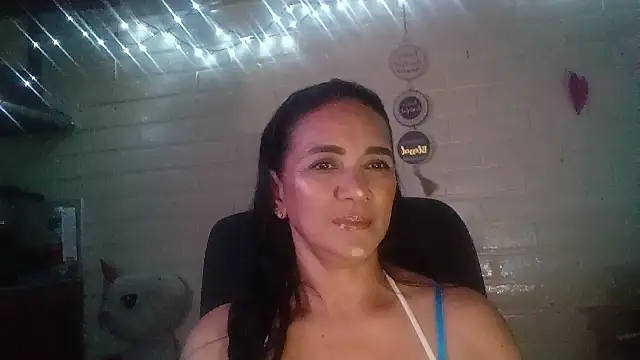 MiiaVelasquez online show from 03/11/26, 05:02