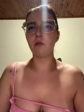 CoraVibes online show from 11/16/25, 12:00