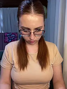 CoraVibes online show from 02/20/26, 09:48