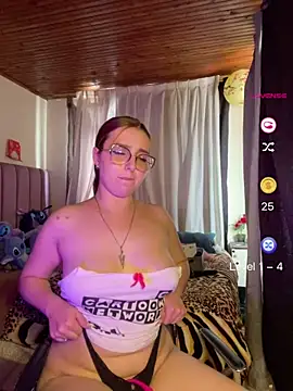 CoraVibes online show from 04/29/26, 05:30
