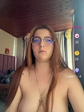 CoraVibes online show from 04/30/26, 12:00
