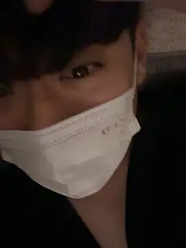 Snapshot of min9811 chatting on 11/12/25, 01:44 min9811 online show from 11/12/25, 01:44