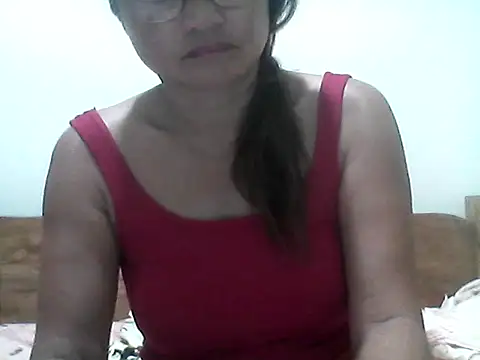 nathalie0045 online show from 04/08/26, 07:58
