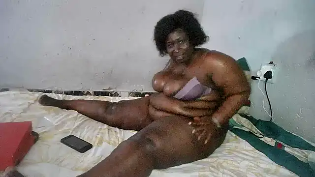 ASSQUEEN37Xx online show from 09/24/25, 12:30