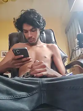 Snapshot of thecatfish chatting on 10/25/25, 04:20 thecatfish online show from 10/25/25, 04:20