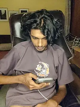 Snapshot of thecatfish chatting on 10/28/25, 04:53 thecatfish online show from 10/28/25, 04:53