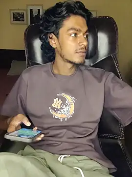 Snapshot of thecatfish chatting on 10/29/25, 11:50 thecatfish online show from 10/29/25, 11:50