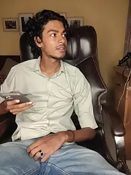 Snapshot of thecatfish chatting on 11/04/25, 09:36 thecatfish online show from 11/04/25, 09:36