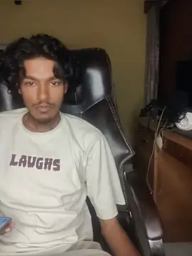 Snapshot of thecatfish chatting on 11/08/25, 12:11 thecatfish online show from 11/08/25, 12:11