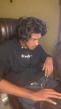 Snapshot of thecatfish chatting on 11/14/25, 10:29 thecatfish online show from 11/14/25, 10:29