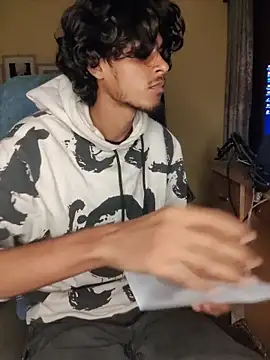 Snapshot of thecatfish chatting on 11/16/25, 08:47 thecatfish online show from 11/16/25, 08:47