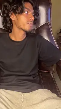 Snapshot of thecatfish chatting on 11/17/25, 11:38 thecatfish online show from 11/17/25, 11:38