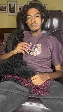 Snapshot of thecatfish chatting on 11/21/25, 12:32 thecatfish online show from 11/21/25, 12:32