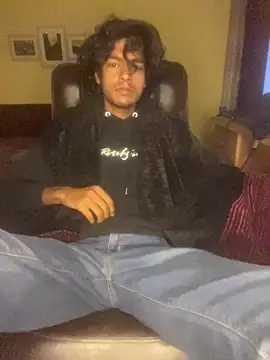 Snapshot of thecatfish chatting on 11/23/25, 09:47 thecatfish online show from 11/23/25, 09:47