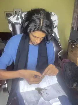 Snapshot of thecatfish chatting on 12/02/25, 10:05 thecatfish online show from 12/02/25, 10:05