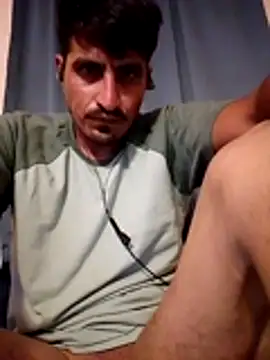 Snapshot of Arce92 chatting on 06/24/26, 10:25 Arce92 online show from 06/24/26, 10:25